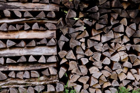 Livraison de stère de bois de chauffage à Salaise-sur-sanne